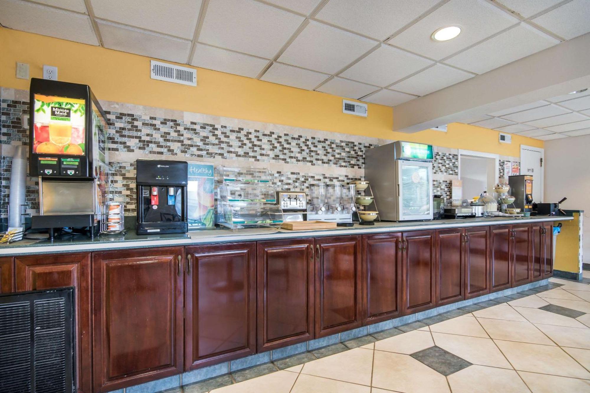 Quality Inn Little Creek Virginia Beach Esterno foto